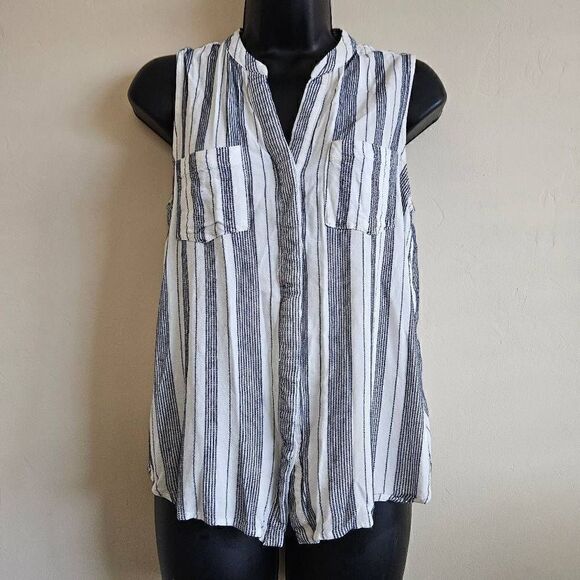 Emelia Sleeveless Striped Button Up Top - Picture 1 of 8
